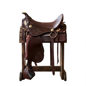 Selle de course en cuir de buffle véritable BS International Handicrafts, selle anglaise de luxe avec arceau en bois, selle de cheval souple, modèle NA94 - Product Image 1