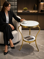 Table d'appoint élégante à deux niveaux en verre décoratif avec cadre en fer courbé doré pour salon, hôtel, OEM