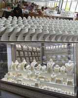 Mannequin de présentation de bijoux en cuir PU blanc personnalisable, élégant, pour colliers, bracelets, bagues et boucles d'oreilles