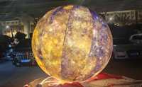 Modèle de boule planétaire gonflable aux couleurs vives pour les événements éducatifs en plein air et les expositions sur l'exploration spatiale avec lumière LED