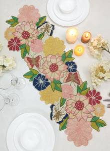 Chemin de table perlé fait main fleurs roses - Product Image 3