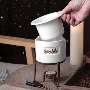 Ensemble d'ustensiles de cuisine 3 pièces, en relief suisse, Pot à chocolat en céramique avec fourchette - Product Image 2