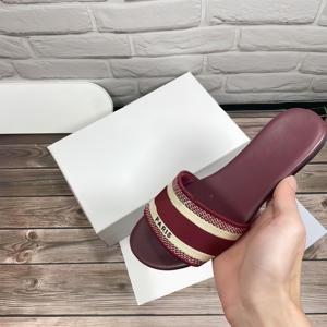 Chaussures d'été de luxe en <span class=keywords><strong>cuir</strong></span> véritable de qualité supérieure 2026 pour femmes – Sandales plates et mules pour femmes - Product Image 4