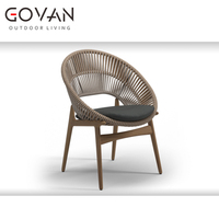 Chaise de salle à manger d'extérieur moderne de style nordique avec structure en teck, confortable et résistante aux intempéries, pour patio, villa, jardin, restaurant
