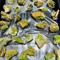 Spesimen mineral kristal piromorfit spiritual kualitas tinggi batu mentah hijau oranye kristal untuk dekorasi meditasi