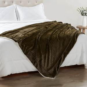 Manta de Felpa Tipo Waffle de 127x152cm, Súper Suave, Cálida y Acolchada, de Microfibra de Poliéster, para Sofá, Cama o Sillón - Product Image 3