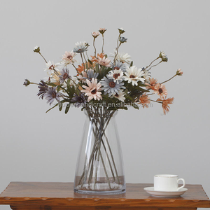 Fiori Artificiali di Margherita a 5 Teste in Seta per Decorazioni Casa e Matrimonio, Vendita all'Ingrosso - Product Image 2