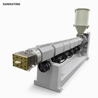 Équipement d'extrusion de panneaux en PS imitation bois de qualité meuble pour les fabricants de portes d'armoires
