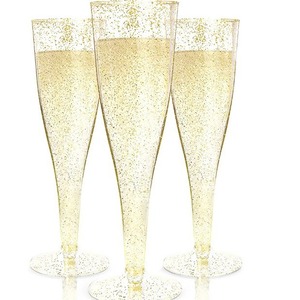 Copas de Vino Desechables de Lujo de 4.5 oz, de Policarbonato Acrílico con Tallo, en Color Dorado, para Bodas - Product Image 1