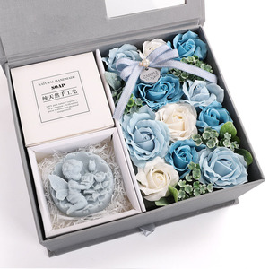 Luxury pink Mother's Day rose flowers packaging present gift boxes for mom