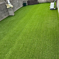 Kunstrasen-Teppich für Dachterrassen, Balkone, Patios und Gartenflächen zur Heim-Landschaftsgestaltung und für Freizeitbereiche im Freien