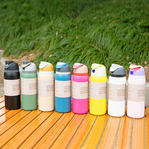 Bouteille d'eau sport isotherme en acier inoxydable 32OZ avec couvercle anti-fuite et paille, poignée de transport, portable pour extérieur et gym - Product Image 4