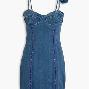 เดรสยีนส์สุดฮอตขายดีประจำปี 2025 สำหรับฤดูร้อน ดีไซน์เซ็กซี่ทันสมัย ทรงเข้ารูป แต่งดอกกุหลาบ 3 มิติ  แบบเปิดหลัง ความยาวมินิเดรสสำหรับผู้หญิง - Product Image 4