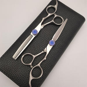 Tijeras de Peluquería Ab de 62 mm, Tijeras de Entresacar para Diestros, Uso en Salón de Belleza, Hoja Estándar, Diseño Estrella Azul - Product Image 1