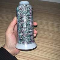 Usine en gros de polyester de haute qualité lueur exquise dans le fil sombre fil à broder réfléchissant