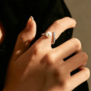 Anillo de Acero Inoxidable con Incrustaciones de Perlas, Forma de T, Apertura Irregular, Ajustable, Línea Simple, Elegante, Joyería para Mujer, Regalo - Product Image 1