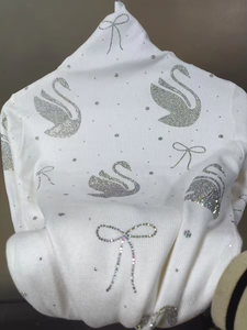 Réel Photo nouvelle tendance automne hiver étincelle pierres col roulé Slim Fit blanc <span class=keywords><strong>pull</strong></span> femmes tricots <span class=keywords><strong>pull</strong></span> <span class=keywords><strong>Pull</strong></span> <span class=keywords><strong>Pull</strong></span> <span class=keywords><strong>Femme</strong></span> - Product Image 4