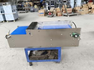 Machine à rouler la pâte à croissants <span class=keywords><strong>au</strong></span> <span class=keywords><strong>chocolat</strong></span> mini, machine à croissants semi-automatique, machine à faire des croissants - Product Image 4