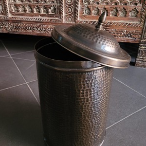 Cestino per Rifiuti in Metallo Martellato Artigianale Vintage, Perfetto per Bagno, Cucina, Soggiorno, Ingresso o <span class=keywords><strong>Balcone</strong></span> Esterno, Prodotto in India - Product Image 3