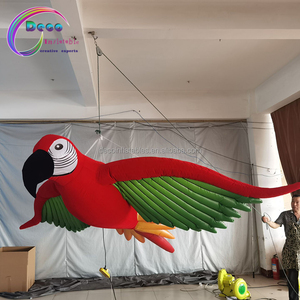 Guacamay Inflable Gigante con Luz LED, Loro Verde Inflable, Marioneta de Pájaro Volador - Product Image 1