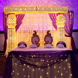 Escenario de Boda Asiática con Cristales Dorados, Escenario Completo y Elegante para Recepción de Boda, Decoración para Eventos en Massachusetts - Product Image 1