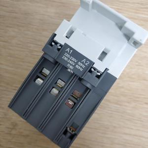 คอนแทคเตอร์ AC รุ่น A40-30-01  1SBL321001R8401 110V - Product Image 1