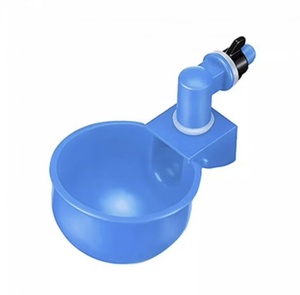 Cuenco de agua de pollo azul automático, comedero y bebedero de plástico <span class=keywords><strong>para</strong></span> pollos con tornillo negro <span class=keywords><strong>para</strong></span> uso en granjas de pollos - Product Image 2