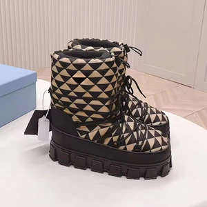 Chaussures de créateur, bottes de randonnée, bottes d'hiver à semelle épaisse, lacets réglables, tige en nylon, semelle extérieure épaisse, chaudes, pour femmes - Product Image 5