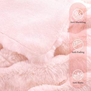 Manta de Lujo <span class=keywords><strong>Toscana</strong></span> para Cama Doble, Manta de Conejo Rosa de Doble Cara, Manta Moderna Suave con Textura de Burbujas, Mantas Decorativas de Piel Sintética - Product Image 2