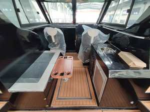 Yate Abierto Walkaround de 11m/36ft Crucero de Lujo con Cabina Central, Refrigerador y Agua Dulce, Casco en V Profundo de Aluminio para Pesca - Product Image 5