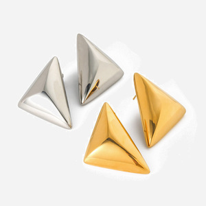 Boucles d'oreilles en forme de pyramide en acier inoxydable doré 18 carats pour femmes, bijoux à la mode, JDE2311006 - Product Image 1