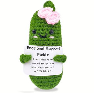 Poupées Concombre Artisanales d'Éveil Émotionnel avec Carte Motivationnelle – Cadeaux de Noël et d'Anniversaire en Tricot pour Décoration de Bureau - Product Image 5