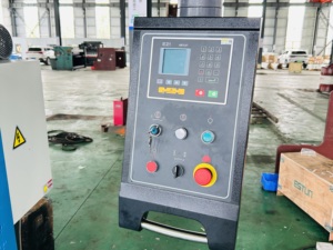 Goedkope prijs persrem mini 30T 1200mm CNC hydraulische plaat- en plaatbuigmachine voor het buigen van aluminium - Product Image 3