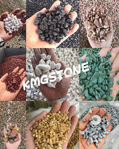 Usine en gros coloré pierre naturelle vert copeaux de <span class=keywords><strong>marbre</strong></span> roches de <span class=keywords><strong>gravier</strong></span> pierre blanche polie Durable non toxique pour l'extérieur - Product Image 3