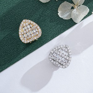 Joyas de Uso Diario Unisex con Circonita Cúbica en Forma de Corazón, Engaste de Bisel en Oro y Plata para Uso Dental - Product Image 3