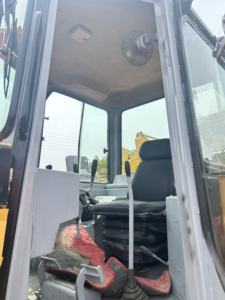 Bulldozer Caterpillar D6G d'occasion avec PLC et pompe hydraulique, capacité de la pelle de 17 tonnes, 3,27 m - Vente à bas prix - Product Image 4