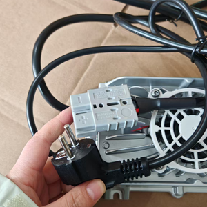 Cargador de Batería de Litio y Plomo-Ácido 450A2415L 24v 15A para Batería LiFePO4 de 12v 100a 100ah Pn <span class=keywords><strong>JARO</strong></span>-BT100.12 - Product Image 5