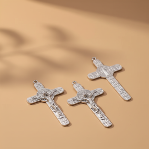 Crucifijo Católico de Aleación Metálica al por Mayor, 7.8cm*4.5cm, con San Benito, Estilo Cristiano Ortodoxo - Product Image 4