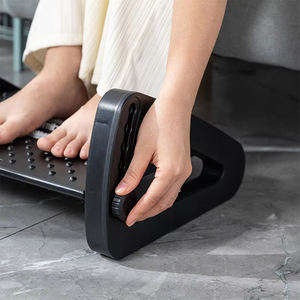 प्लास्टिक त्रिकोण पैर आराम के नीचे डेस्क फुटरेस्ट ऊपर और नीचे समायोज्य पैर मालिश रोलर के साथ आराम करें - Product Image 2