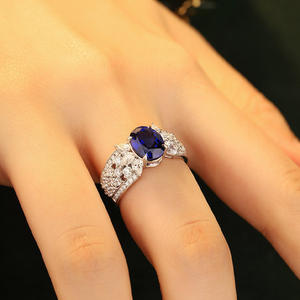 Anillo de Zafiro Ovalado de Plata de Ley con Piedras Cultivadas en Laboratorio, Joyería de Moda - Product Image 4