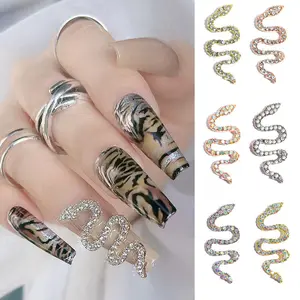 多种款式蛇指甲艺术石廉价供应商指甲钻石合金材料金条颜色指甲设计师