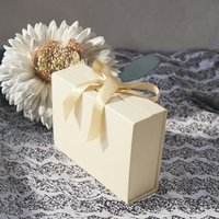 Caixas Rígidas de Luxo em Forma de Fita Branca, Caixa de Presente Dobrável Bege Decorada com Fita