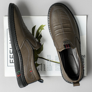 รองเท้าโลฟเฟอร์หนังแบบสวมสำหรับผู้ชาย พื้นยางส้นเตี้ย ระบายอากาศได้ดี เหมาะสำหรับวัยกลางคนและผู้สูงอายุ - Product Image 3