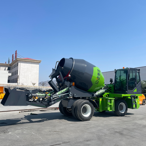 Camion malaxeur <span class=keywords><strong>à</strong></span> béton autochargeur mobile de 2,5 m³ <span class=keywords><strong>à</strong></span> transmission bidirectionnelle, machine <span class=keywords><strong>à</strong></span> béton diesel <span class=keywords><strong>à</strong></span> vendre - Product Image 2