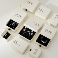 Inventaire papier coulissant carton emballage de cadeau Logo personnalisé imprimé tiroir boîte à bijoux boucle d'oreille bracelet boîte à bague