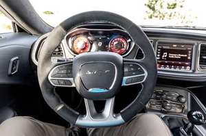 DODGE CHALLENGER <span class=keywords><strong>SRT</strong></span> COUPÉ D'OCCASION - Product Image 5