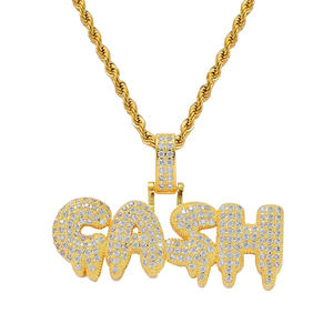 จี้ห้อยคอรูปตัวอักษร GANG ประดับเพชร CZ แบบไมโครเพฟ บนตัวเรือนทองเหลืองชุบทอง พร้อมสร้อยคอทองเหลือง - Product Image 1