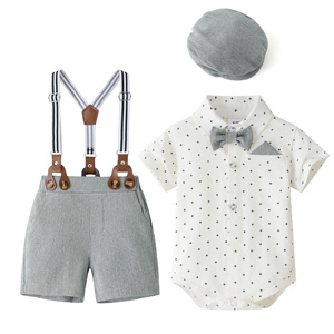 Catpapa En gros Ensemble de cérémonie 4 pièces pour bébés garçons : Body imprimé croix, short à bretelles, nœud papillon et béret - Product Image 1