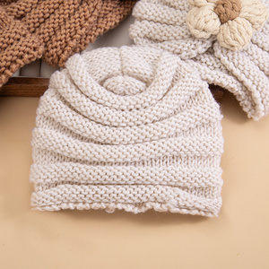Invierno cálido bebé flores <span class=keywords><strong>de</strong></span> ganchillo turbante sombreros <span class=keywords><strong>de</strong></span> punto niños invierno otoño Latte colores lindo flor sombreros para niños - Product Image 5