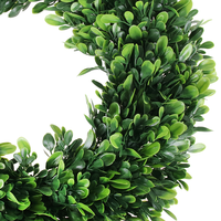 Vente en gros de guirlande suspendue de simulation de plante artificielle, herbe, fleur artificielle pour décoration de jardin intérieur et extérieur